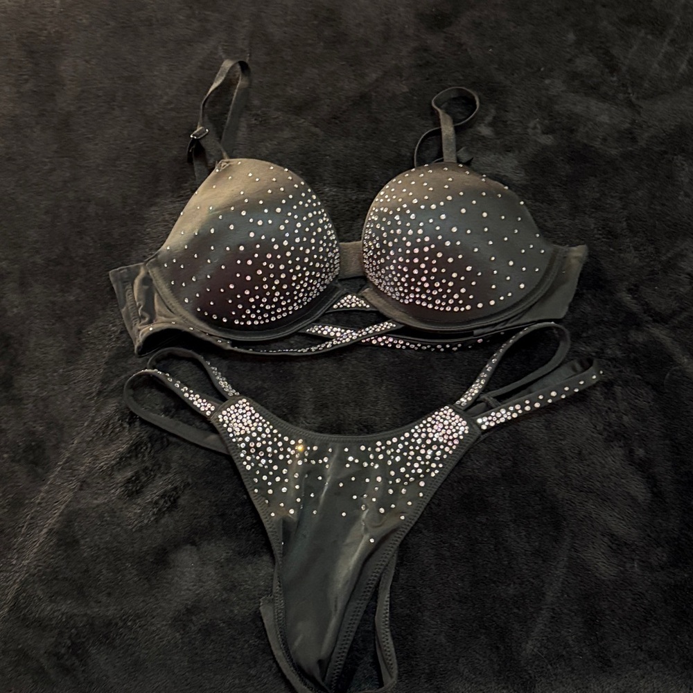 NWOT Victoria's Secret Very Sexy Sparkle Crystal Shine Cradle Push-up Bra, Panty